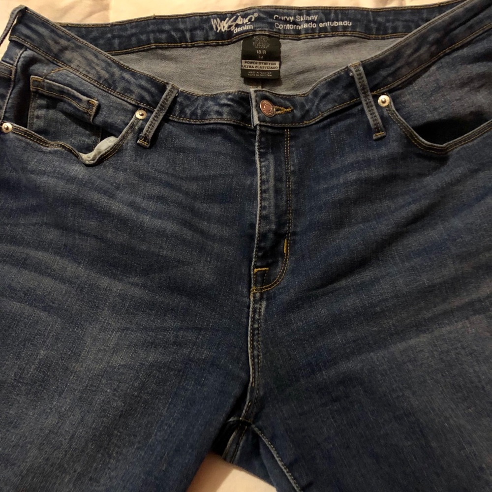Mossimo curvy very stretchy denim jeans